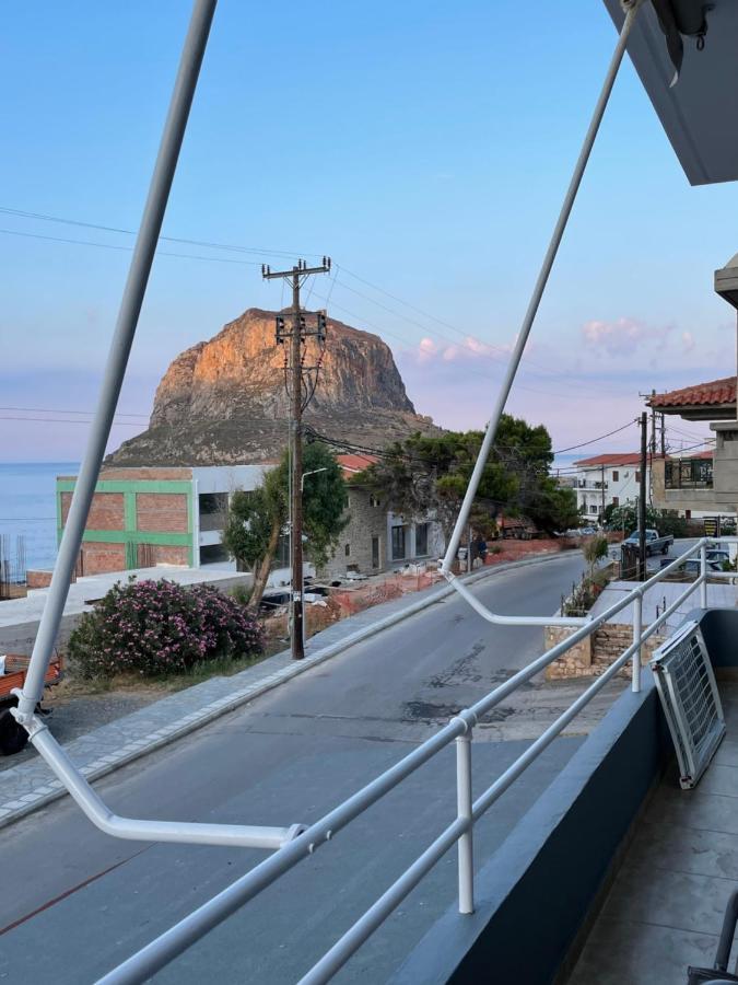 בית הארחה מונמבאסיה 	Stone Ship View מראה חיצוני תמונה